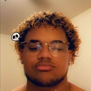 Meet your Posher, Adrian